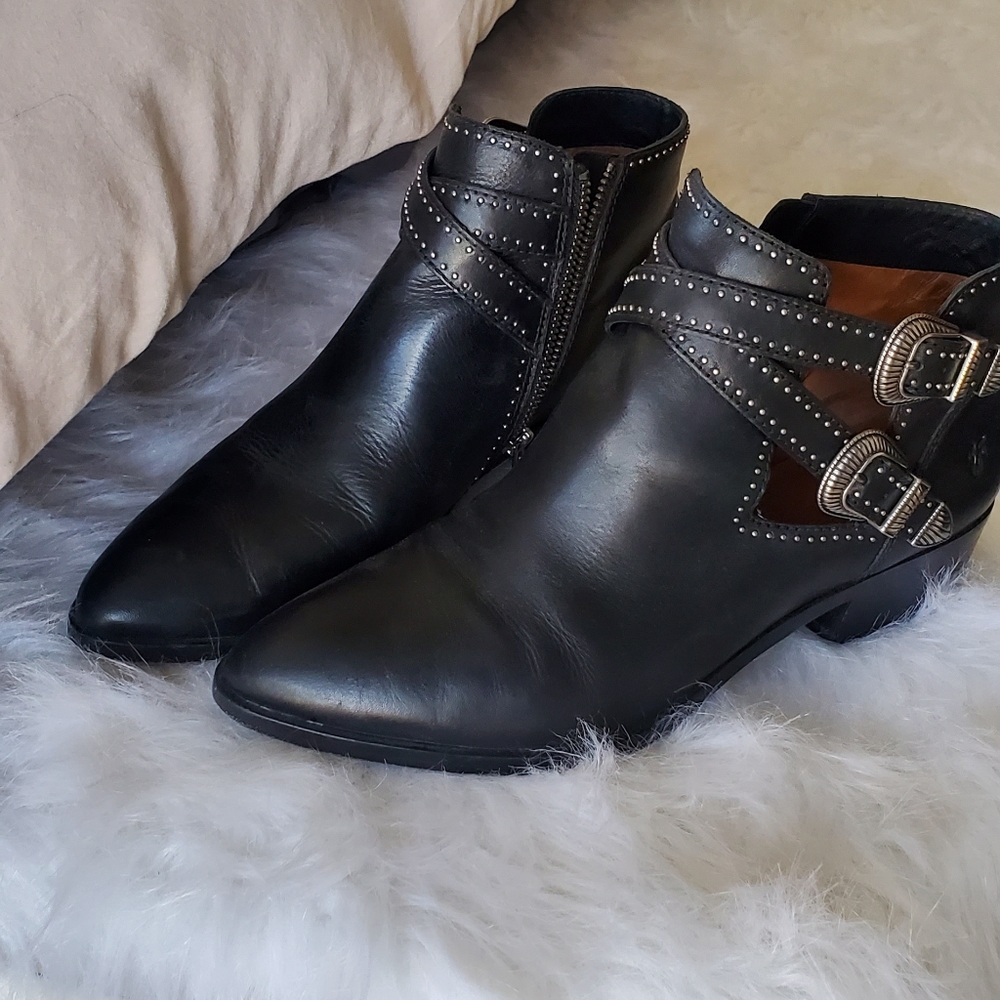 Frye Ray Short Harness Western 9 Black Leather